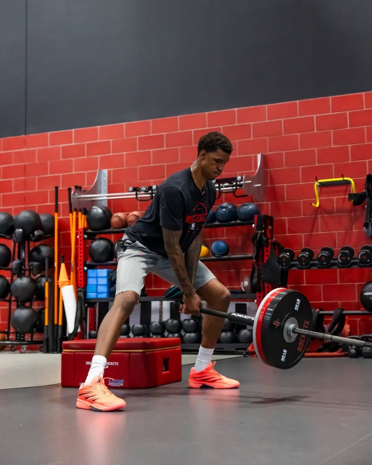 勤练不辍！火箭官方晒小贾巴里·史密斯近期训练照和视频
